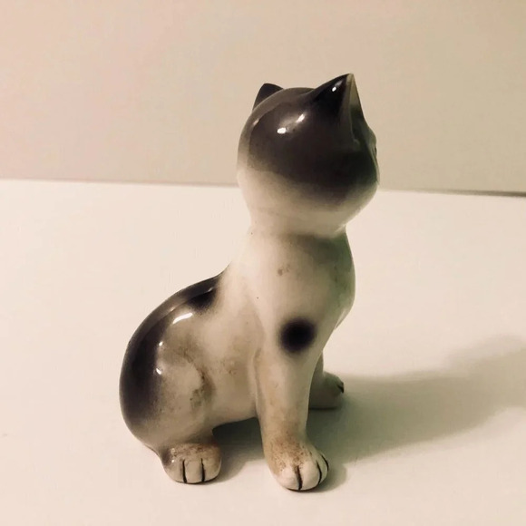 Vintage Small Cat Figurine 3.5 Inch Tall Kitten Figure  Japan - Picture 11 of 11